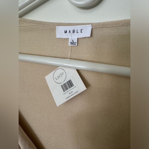 Mable Slinky Deals Twist Crop Top NWT - Picture 3 of 6